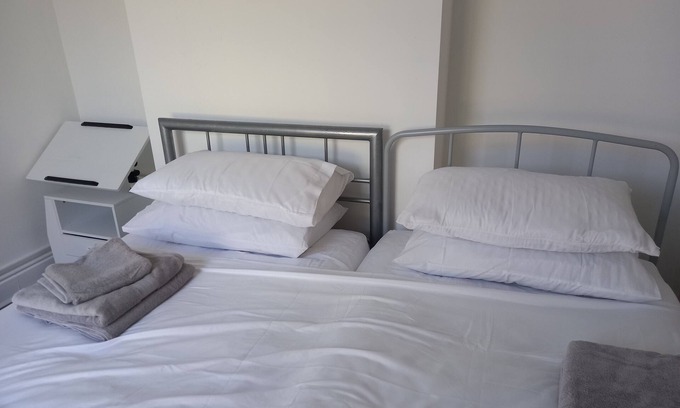Buckland House | Comfy HousenSuitable for families