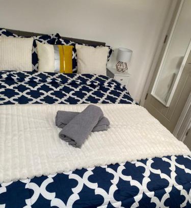 Brent House | Comfy loft room Wembley stadium 6 minutes away