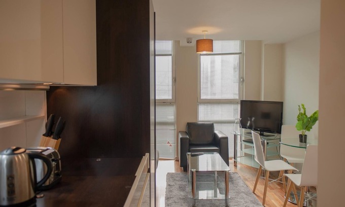 St Luke's Apartment | Comfy One Bedroom Apartment in City of London
