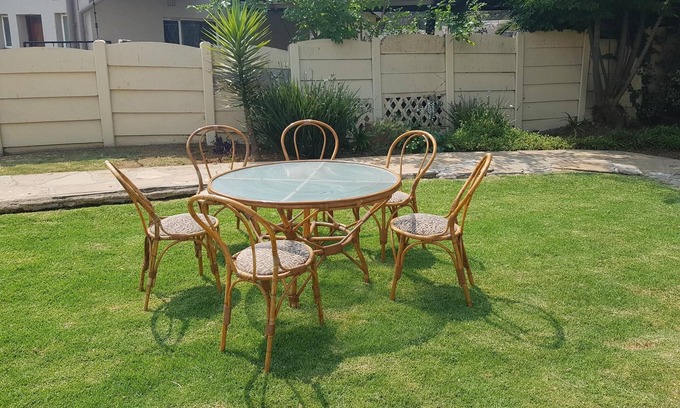 Croydon House | Comfy Private Home- Centrally Located, Close to Airport, Shops, Freeways, Casino