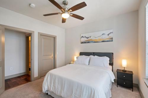 Woodbridge Apartment | Comfy Retreat Balcony Views Amenities