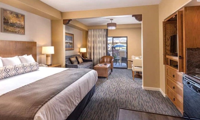 South Mountain Apartment | Comfy Studio Suite at Legacy Golf Resort