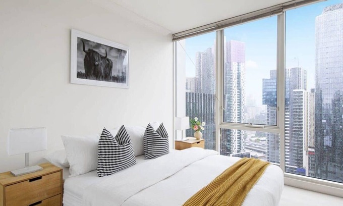 Southbank Apartment | Comfy & Stylish 2BR Apt Next to Crown, City Views