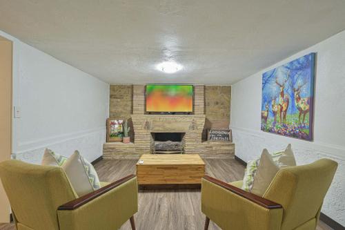 Central Oklahoma City House | Communal Crashpad-City Card for local biz discounts