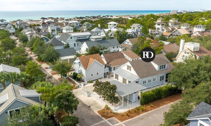WaterSound Beach House | Comp (LSV) Low Speed Vehicle + WaterSound Amenities- Bungalow 8