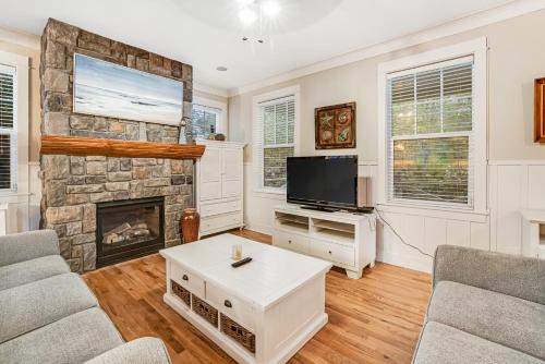 Olivia Beach House | Compass Rose - Olivia Beach