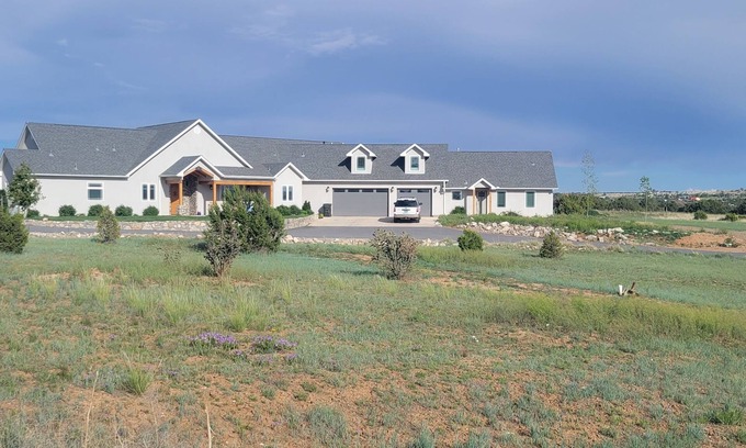 Zuzax House | Complete 2 Bedroom Casita in Sandia Park, NM. Close to Abq & Santa Fe.