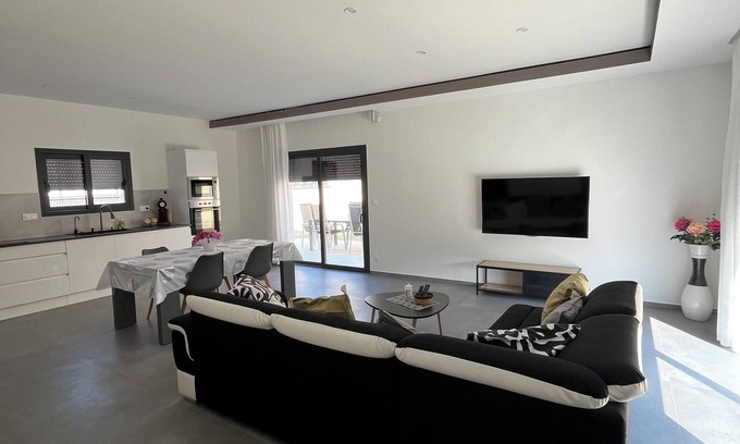 Les Tourrettes Villa | Complete 4-bedroom villa