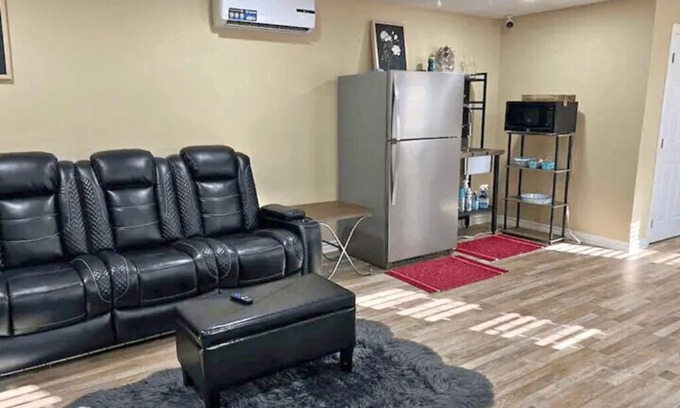 Port Arthur House | Complete Guesthouse Experience in Port Arthur, Texas, USA