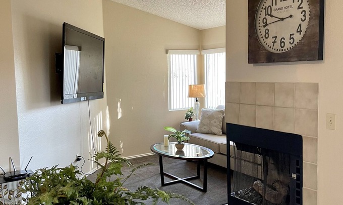 Green Valley North House | Complete house;great location, 2 beds 2baths,Pet friendly,Garage attached