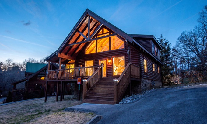 Pigeon Forge Cabin | Complete Spa Cabin Heated seating, Massage Chairs and Spa Shower Must See