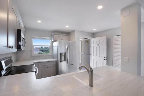 Marco Island House | Completely Remodeled I Block Away From Free Beach Access