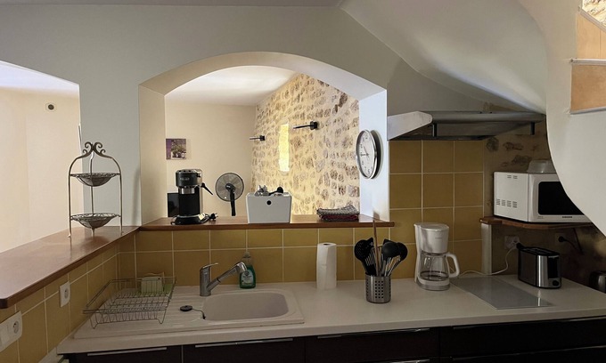 Grillon House | Completely renovated 18th century stone haven of peace. 2 bedrooms, parking.