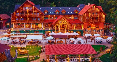 Petrila Hotel | Conacul Radacinilor