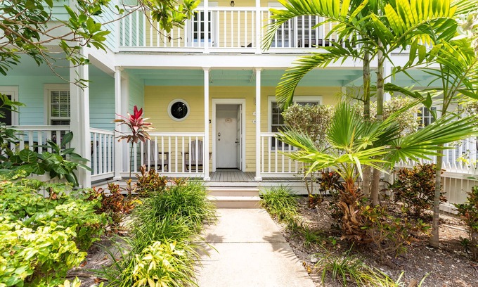Truman Annex House | Conch Adventure by AvantStay | Great Location w/Patio, Outdoor Dining