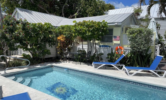 Old Town Cottage | Conch Republic Consul General's Cottage.-Pool-Historic District-Assigned Parking