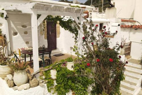 South Rhodes House | Conchiglia Village House
