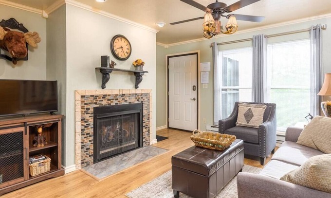 Brian Head Condo | Condo 220, Wifi, Community Pool & Jacuzzi, Bbq,