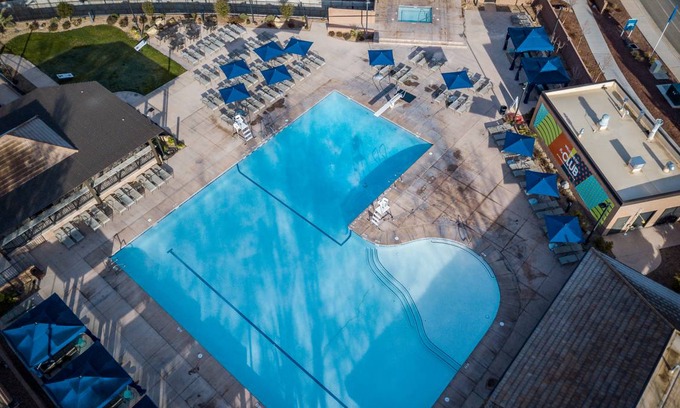 Bloomington Condo | Condo ∙ 3 bedrooms ∙ 10 guests