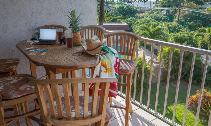 Kamuela Condo | Condo #310 Great Views from 3rd floor corner unit! Short walk to beach!