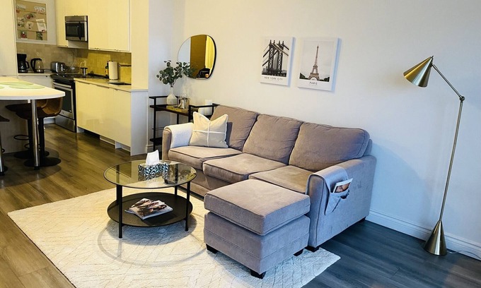 Willowdale Condo | Condo Apartment in North York, Yonge & Sheppard subway station
