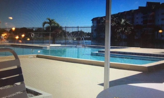 Lauderhill Condo | Condo entier décoré avec goût. 4 months +
