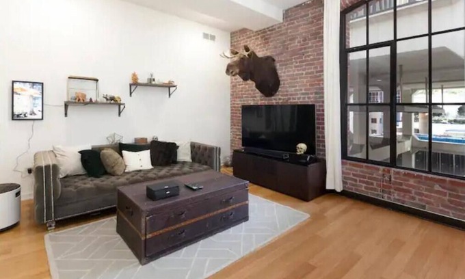 Financial District Condo | Condo in SOMA With Rooftop Deck and BBQ - San Francisco Life Real Estate