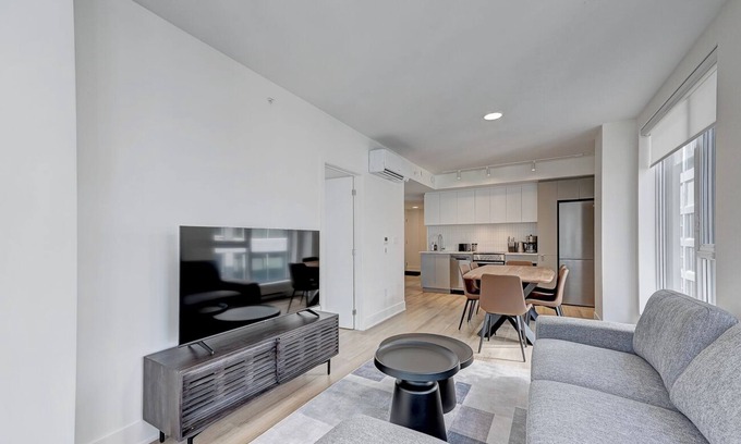 International District Apartment | Condo Le Bleury - Quartier des Spectacles