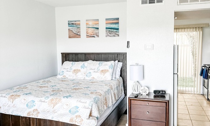 Corpus Christi Condo | Condo Near beach w/Fishing Pier and Pool!