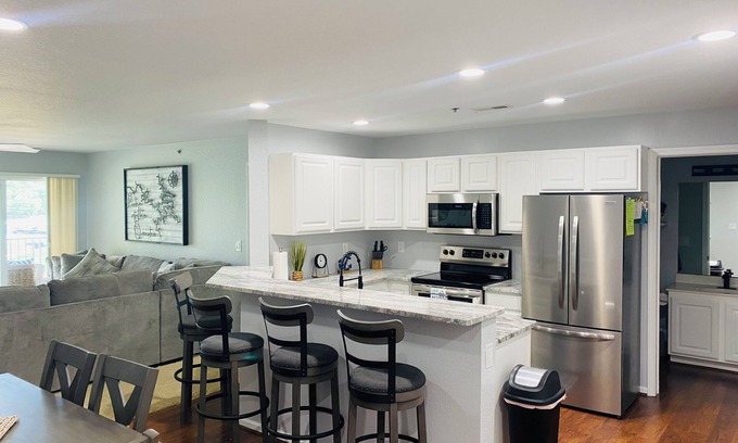 Osage Beach Condo | CONDO @ Parkview Bay. Water front in Osage Beach, with State Park Views and Pool