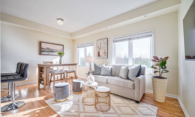 Fisherville House | Condo Townhouse in TorontonModern and Stylish condo townhousen