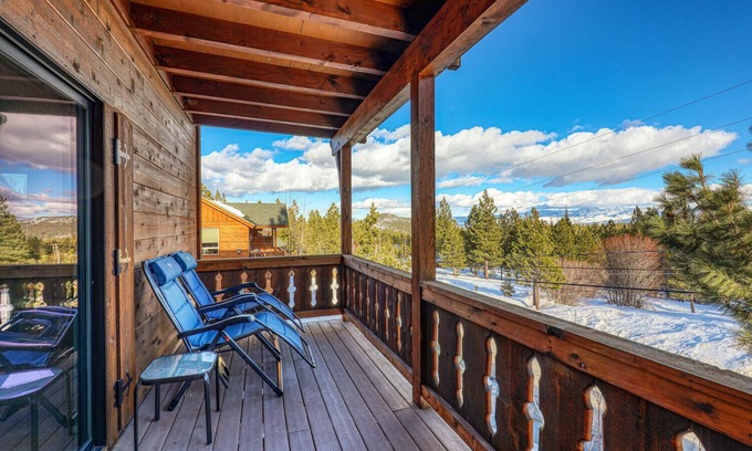 Truckee Condo | Condo w/Beautiful Mountain View. Steps from Ski/Trails. Donner Lake. EV outlet