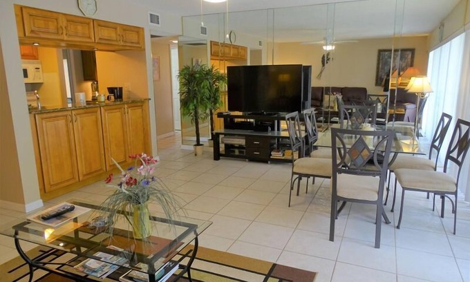 Siesta Key Condo | Condo with Bay Views, Beach Access - Midnight Cove II 137