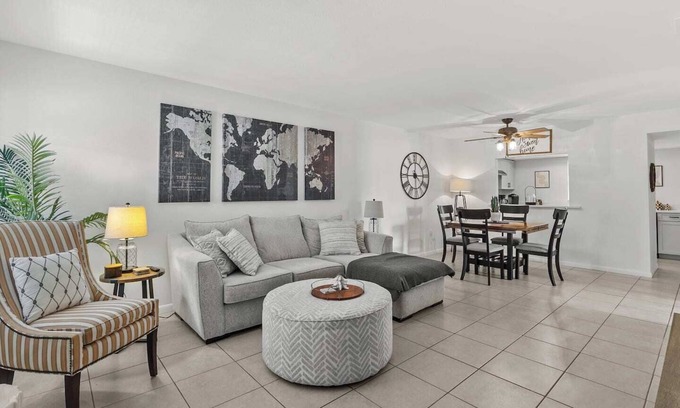 Englewood South Condo | Condo With Heated Pool, Beaches Only Minutes Away