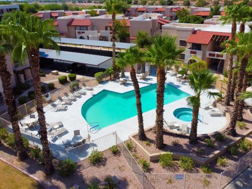 Glendale House | Condo with Heated Pool, Hot Tub, Near Walking Paths