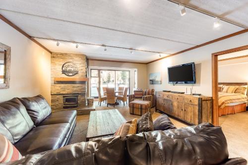 Mammoth Lakes Apartment | Condos 1849 #102
