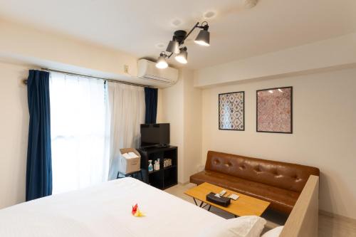 Nishi Apartment | Confidence Ron 803 コンフィデンスロン 803