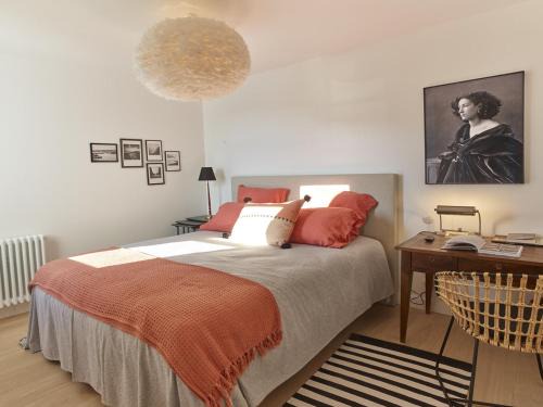 Sauzon Apartment | Confort moderne à Sauzon avec vue sur port, accessible PMR, wifi, linge inclus - FR-1-418-184
