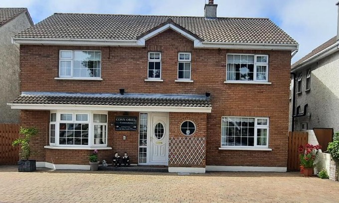 Tralee House | Conn Oriel B&B