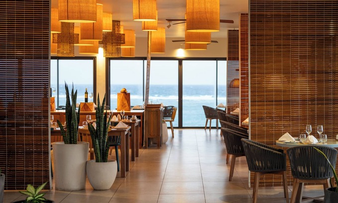 Coromandel Hotel | Constance Tekoma. Rodrigues