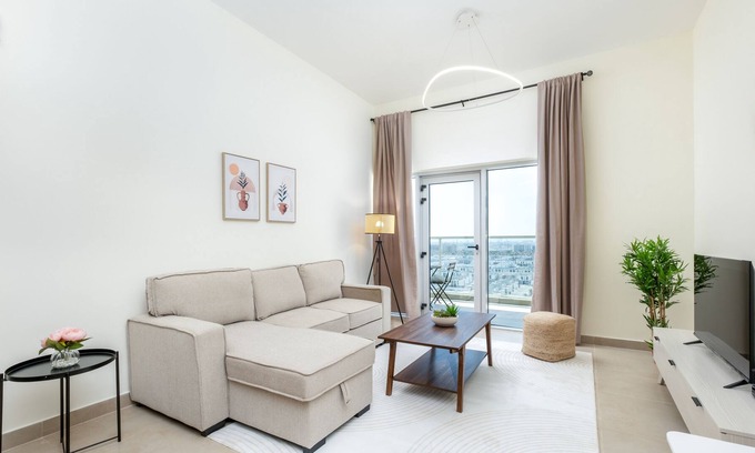Discovery Gardens Apartment | Contemporary 1BR in Al Furjan