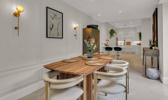 Haringey Apartment | Contemporary 3BR duplex garden apartment