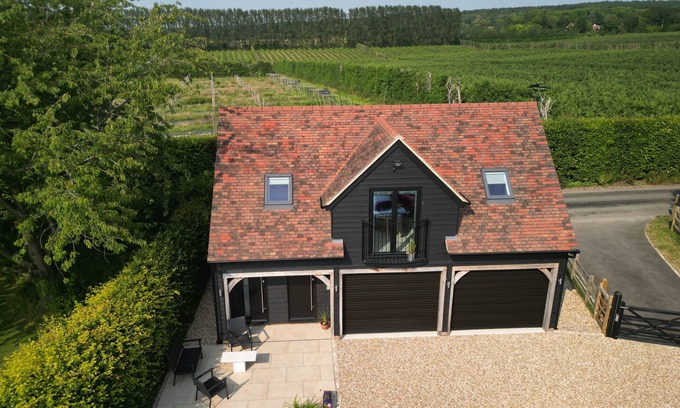 Selling Apartment | Contemporary apartment amidst orchards and vineyards in the Garden of England.