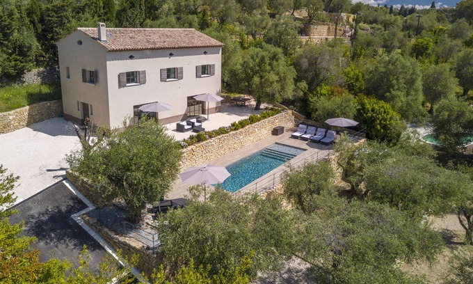 La Grand-Chile House | CONTEMPORARY BASTIDE CLOSE TO GOLF AND 15 MINUTES FROM CANNES