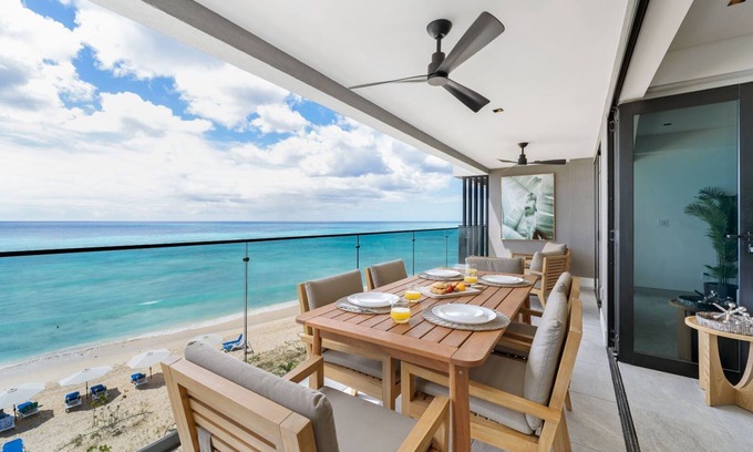 Black Rock Apartment | Contemporary Beachfront Condo - Allure 403