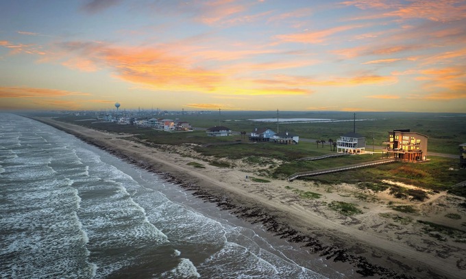 Miramar House | Contemporary beachfront, pet friendly, hot tub, elevator, private boardwalk
