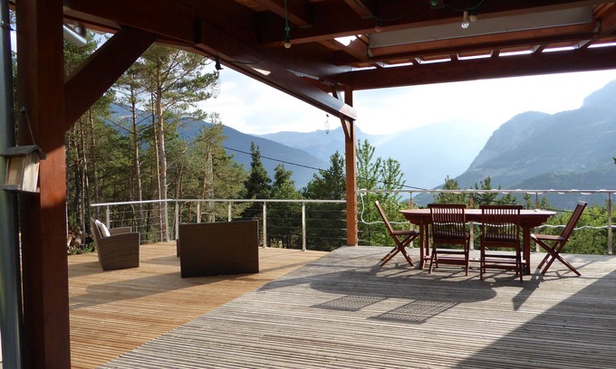 Meolans-Revel Villa | CONTEMPORARY CHALET IN UBAYE NEAR BARCELONNETTE AND PRALOUP