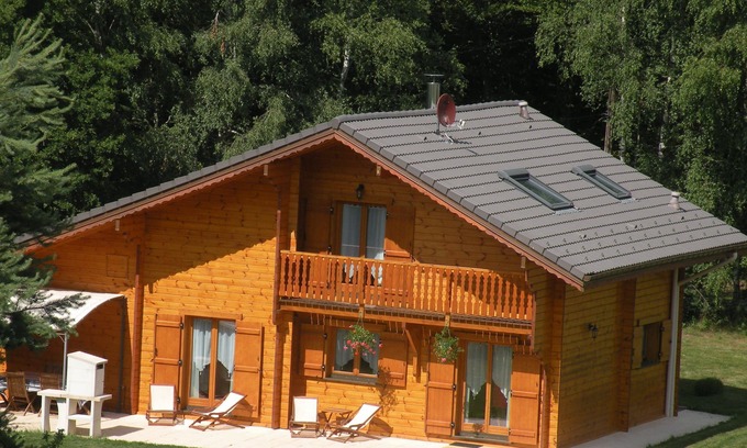 Saint-Nabord Ski Chalet | CONTEMPORARY CHALET WITH FIREPLACE SAUNA BALNEO WIFI