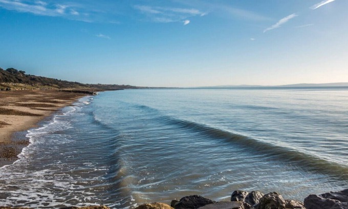 New Forest District Cabin | contemporary clift top lodge close to the beach