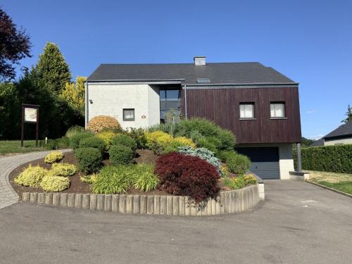 Houffalize House | Contemporary Holiday Home in Houffalize with Private Garden